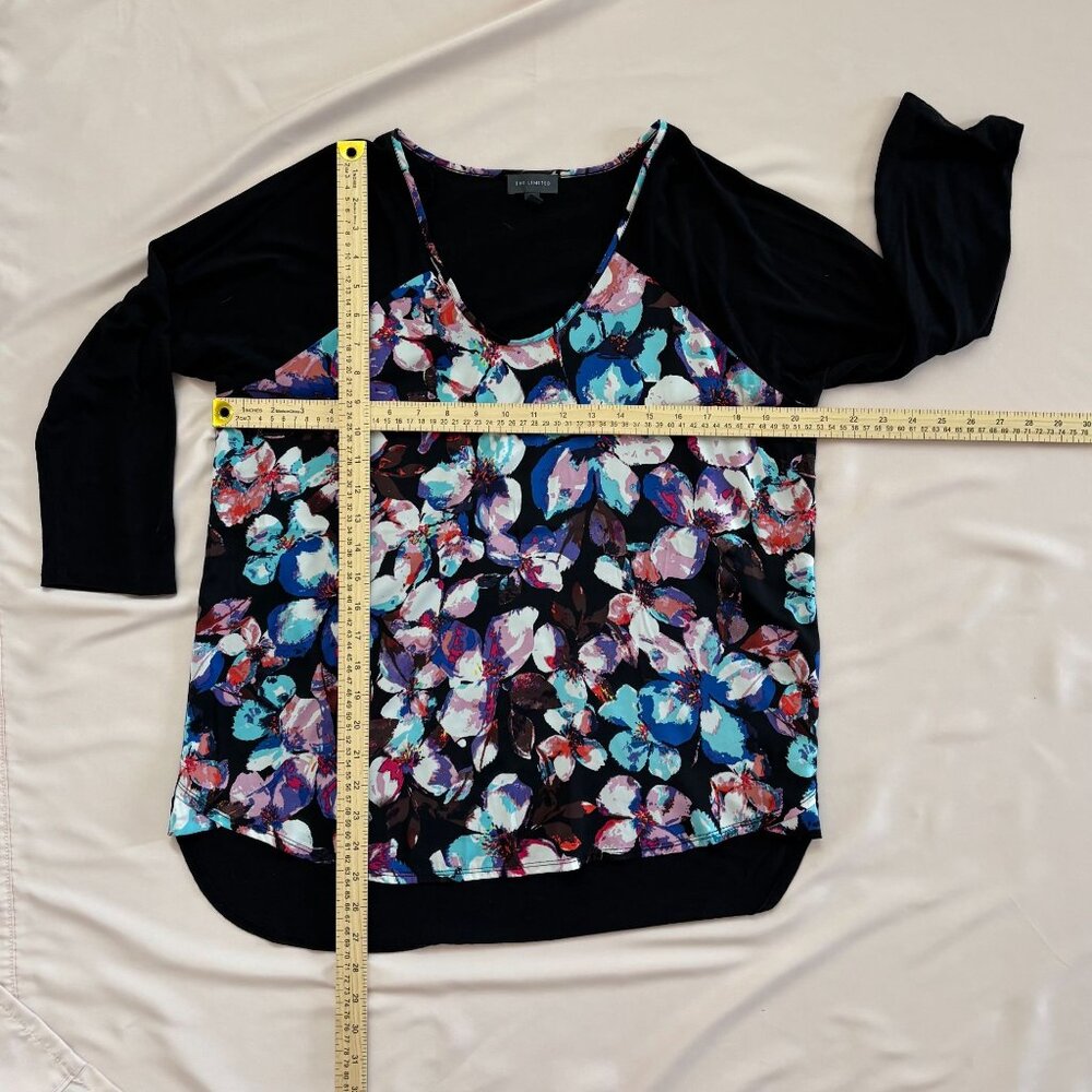 The‎ Limited Mixed Media Hi-Low 3/4 Sleeve Top - Black Floral Multi - Size L - Picture 4 of 10